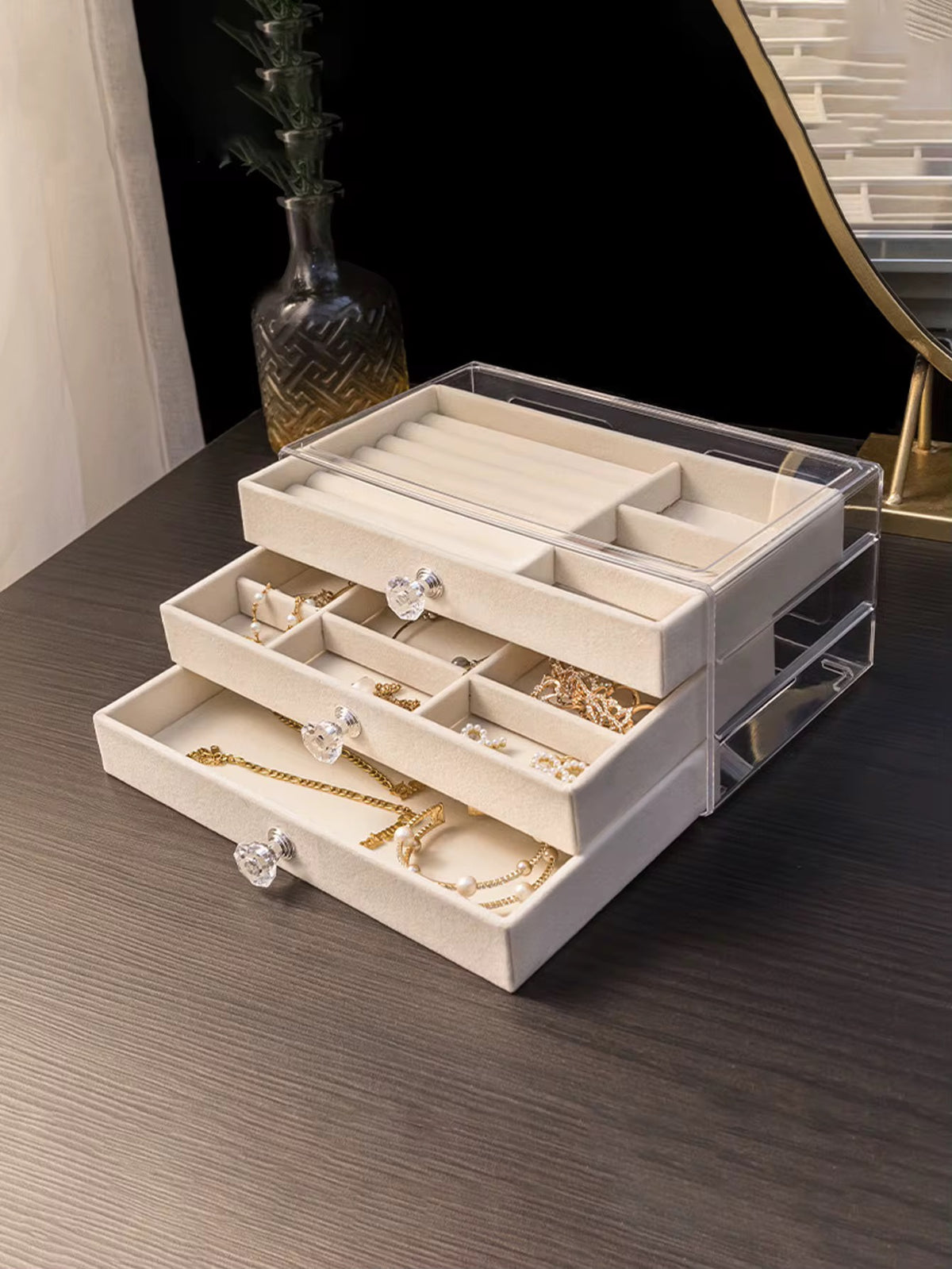 Le Coffret Bijoux Haut de Gamme,Un rangement sophistiqué pensé pour les bijoux qui comptent.